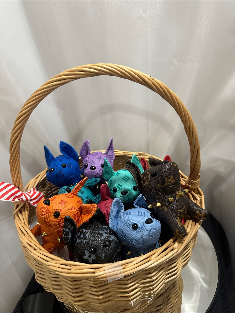 Colorful French bulldogs Designer Plush purse, charms Set 8 French bulldogs NWT - Picture 2 of 3